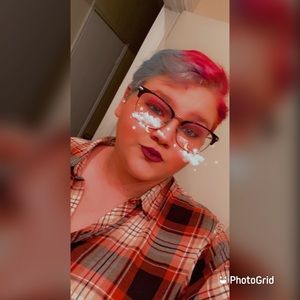 Meet your Posher, Monyca